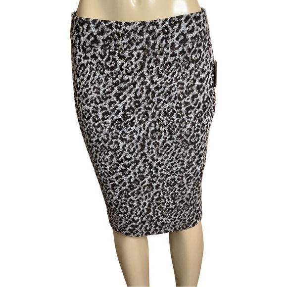 Kasper Size Small Cheetah Print Pull-On Stretch Pencil Skirt. New With Tags. - Picture 4 of 7